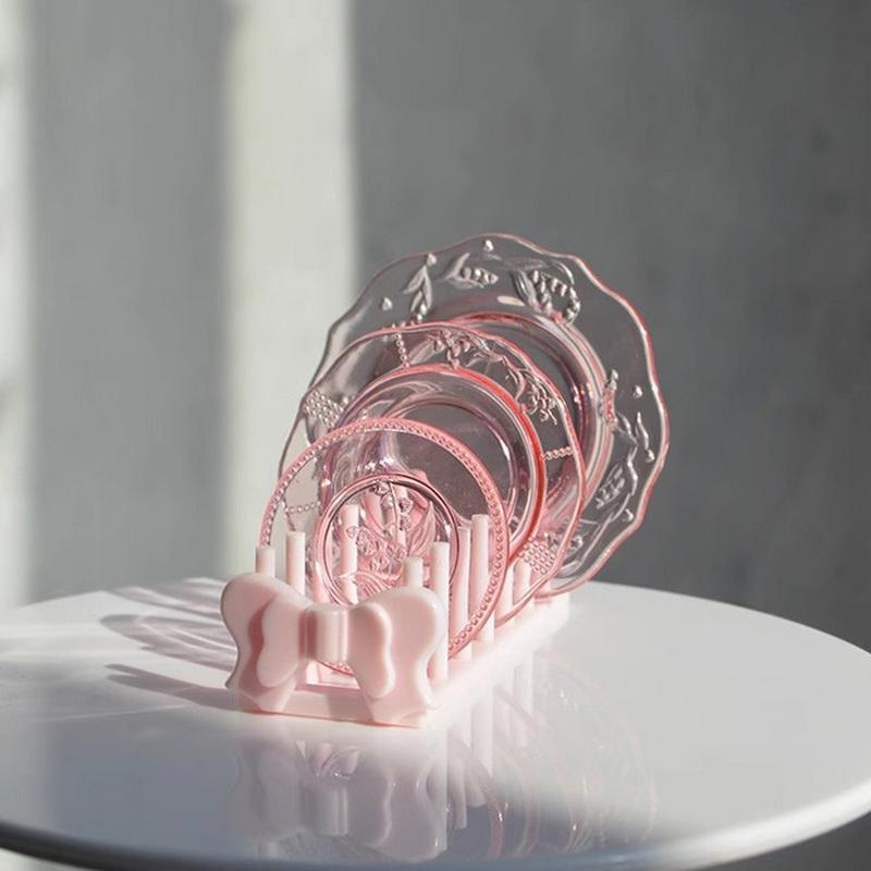 

3Pcs Dollhouse Rose Lily Relief Plate Kitchen Utensils Plate Simulation Dining Plate Dollhouse Accessories Pretend Play Toys as the picture