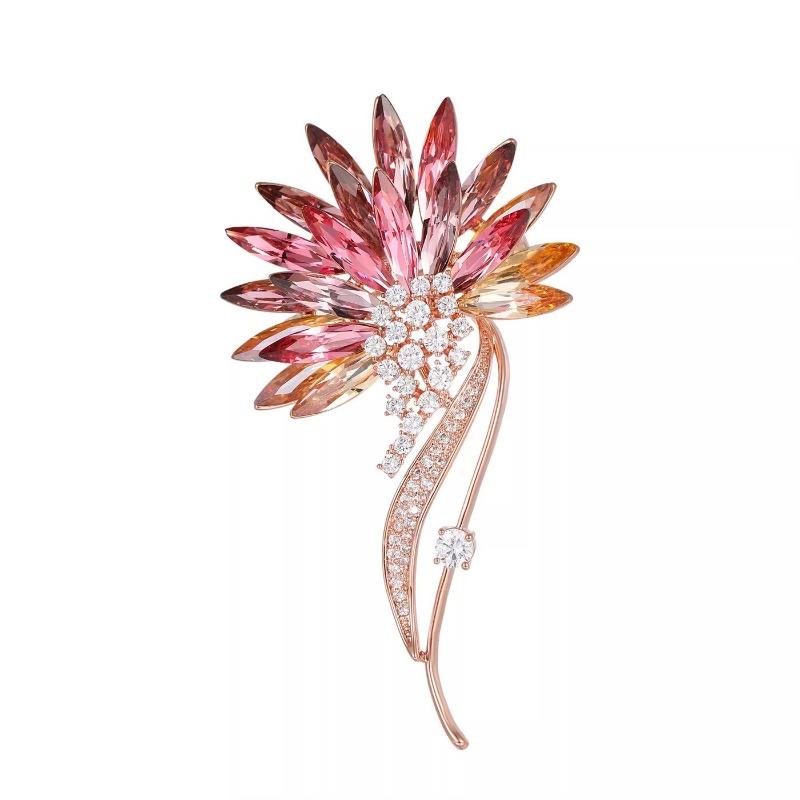 High-end and Elegant Gradient Crystal Brooch, Light Luxury and High-end Style Flower Pin