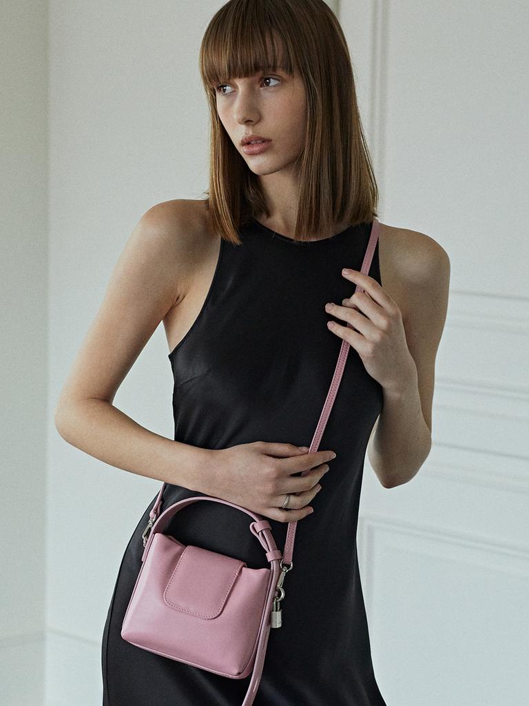 Other And Mona_Petit Plain Pink