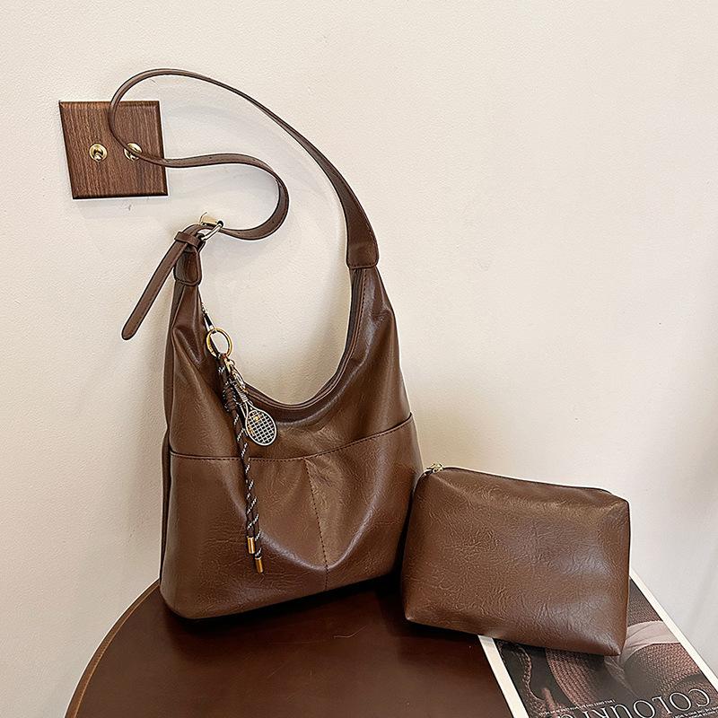 

Large-Capacity Tote Bag, Women S Tide High-End Texture Fashionable And Simple Commuter Shoulder Bag no pendant темно-коричневого