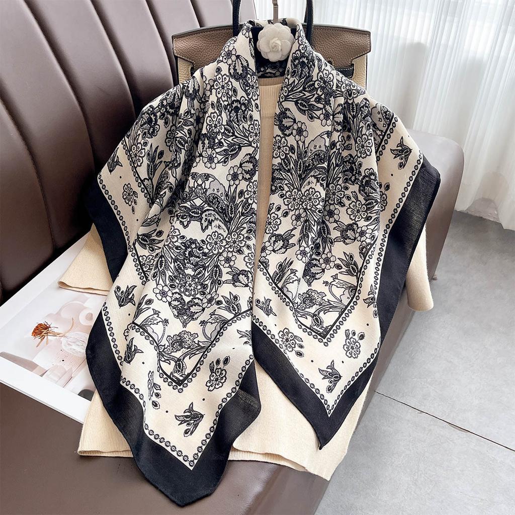 90*90Cm Retro Printed Square Scarf Women Imitation Silk Scarves Bandanas Summer Travel Shawl Wraps Elegant Hijab Neckerchief