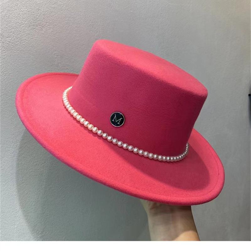 New Fedoras Women's Hat Flat Top Cap French Elegant Straw Hat Fedora Pearl Chain Hat Travel Beach Hat Panama Wide Brim Hat