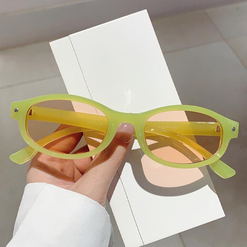 

Classic Rivet Small Frame Oval Sunglasses Women For Men Retro Sun Glasses Luxury Brand Designer Punk Popular Eyeglasses