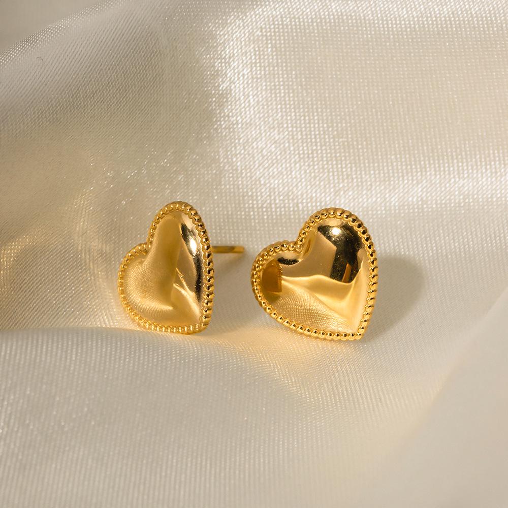 18K Gold-Plated Stainless Steel Heart Stud Earrings - Trendy European and American Design