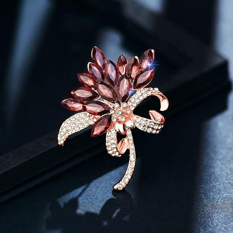 Korean Crystal Brooch for Women - Blue Cardigan Sweater Coat Pin & Fashion Corsage Accessory