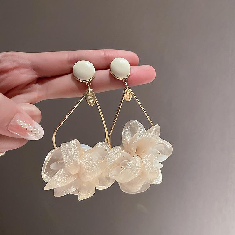 Mesh Flower Earrings Retro Small Fresh Personalized Versatile Stud Earrings Trendy New Design Earrings