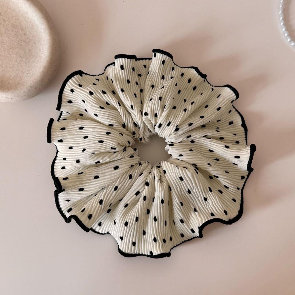 Soft and Sweet Style, Large Pleated, Big Polka Dot, Large Intestine-shaped Hairband for Tying Hair.
