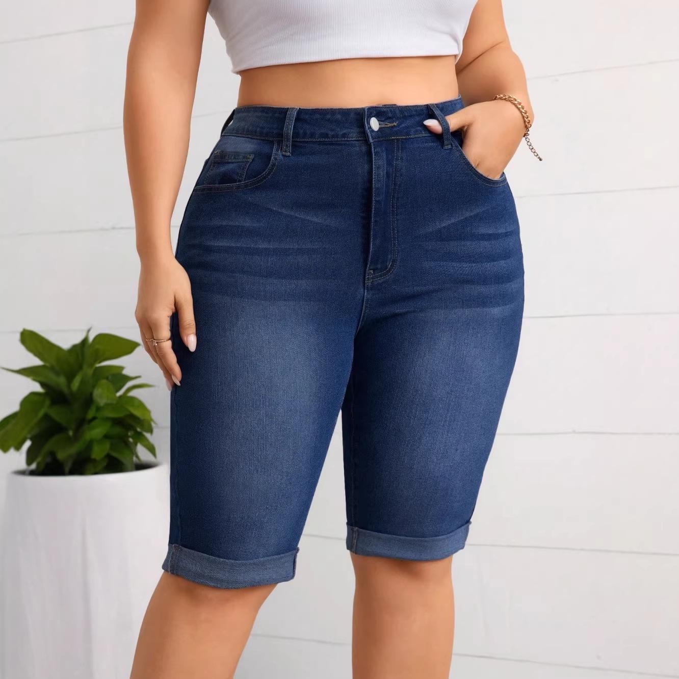 

2026 European Plus Size Washed Blue Mid-Waist Stretch Denim Bermuda Shorts with Slimming Cuffed Capri Design 2XL темно-синього кольору