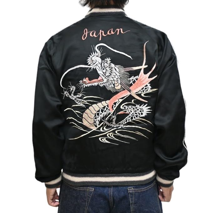 

Сувенірна куртка Tailor Toyo Kosho Sukajan СРІБНИЙ ДРАКОН ЗАПОЛУЧЕНІ ДРАКОНИ TAILOR TOYO TT15619-119 × (Японія, Алфавіт, М, Чорний) чорний