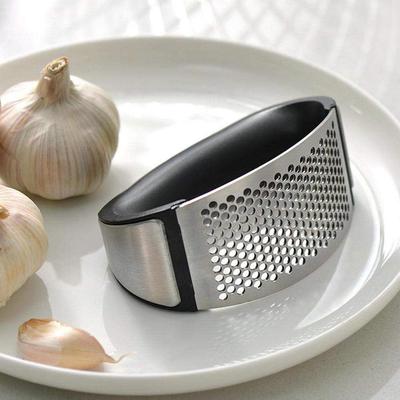 Garlic Press Rocker Garlic Crusher Squeezer Slicer Mincer Chopper Kitchen Gadget with Handle (Pack of 1)