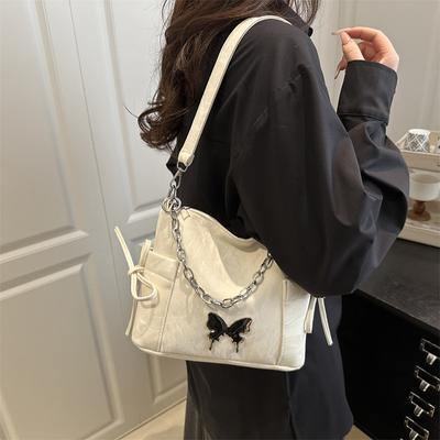 Korean Version of Fashion Butterfly Chain Messenger Bag Women's 2025 Summer New Versatile Hand Carry Shoulder Armpit Bag Tide