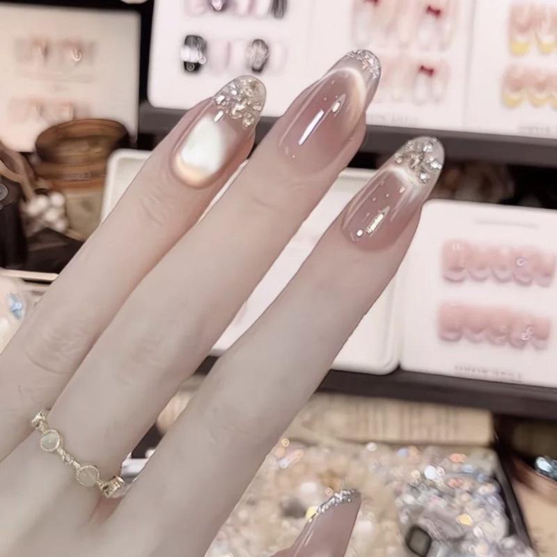 French Cat Eye Press-on Rhinestone Nails - Sparkly High-Class Manicure in Flowing Light