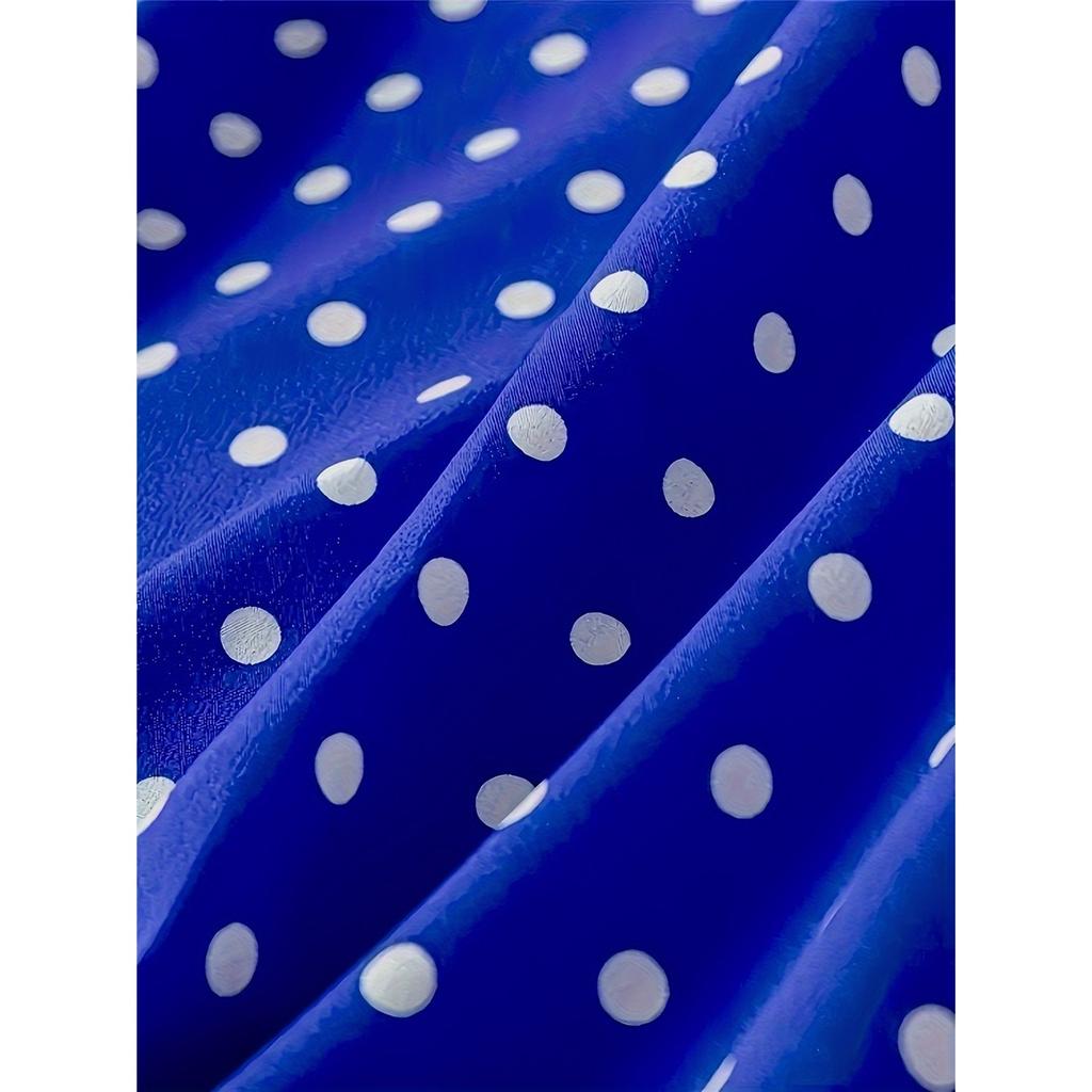 Dámské pyžamové šaty s krátkým rukávem, kulatým výstřihem a puntíky. Pohodlné šaty.