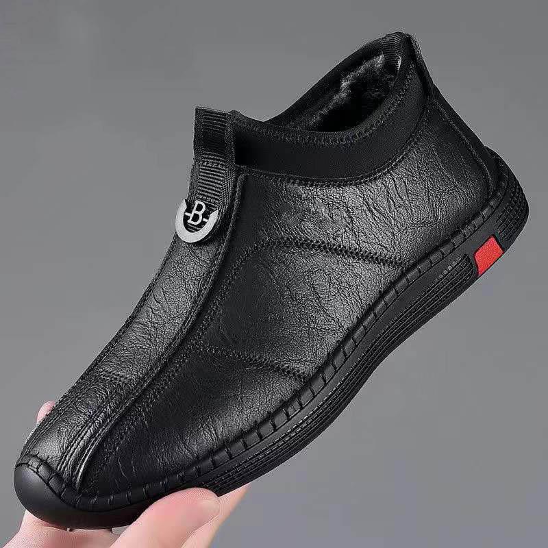 

Foreign trade casual men s leather shoes fashionable velvet warm men s British trend soft sole versatile one-pedal men s shoes 44 коричневий