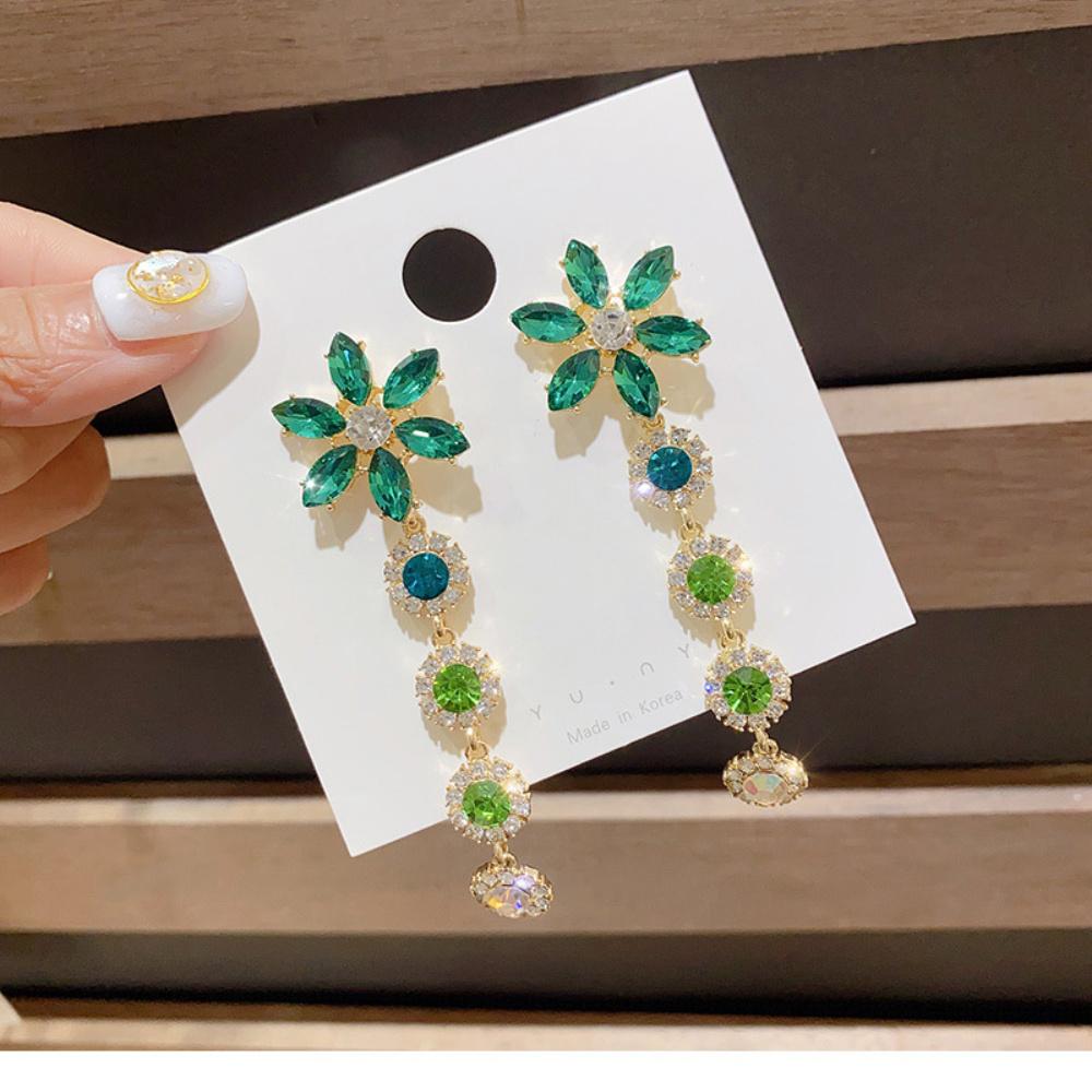 Women's Green Diamond Studded Fashion Flower Earrings Elegant Women's