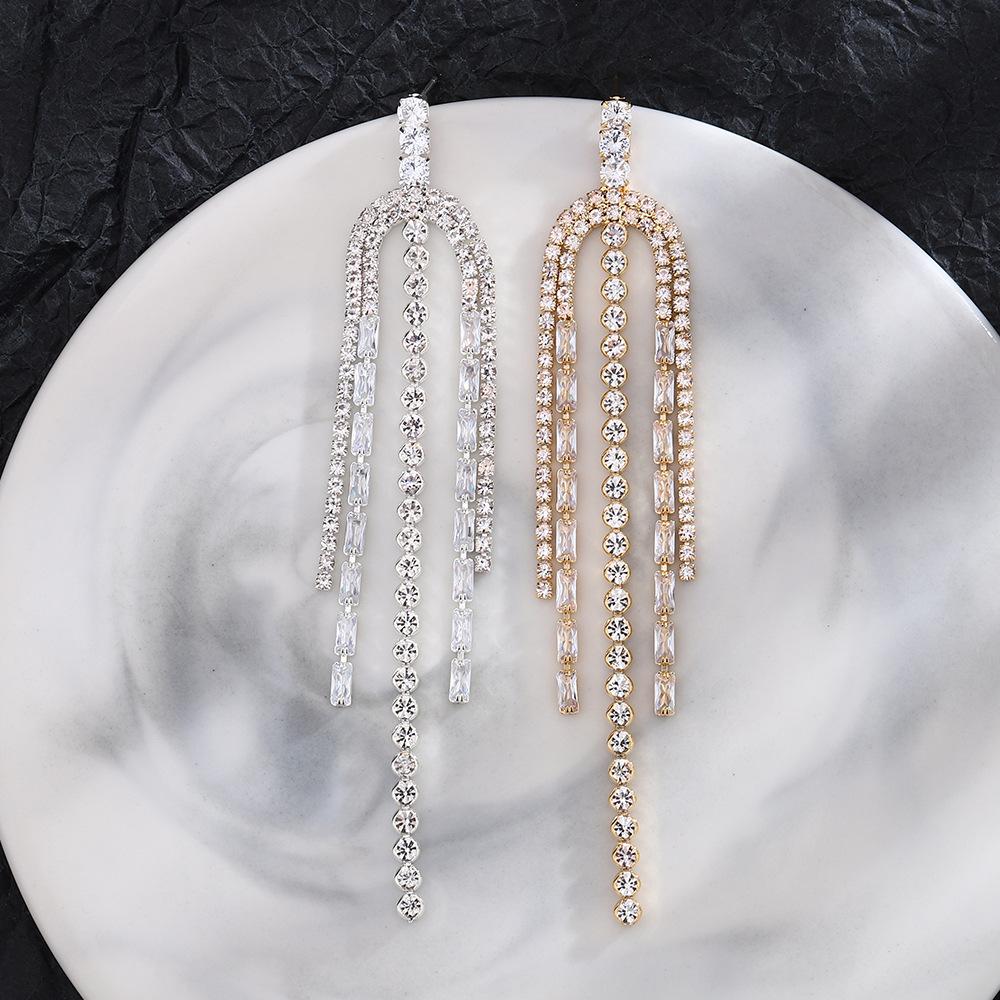 Diamond-Set Fringed Earrings, Chaebol Thousand Gold Flash Diamond Long Stud Earrings, Street Shooting Catwalk Geometric Claw Chain Earrings, Women'S