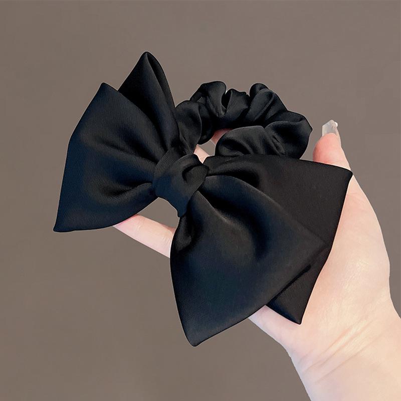 

Атласная резинка для волос с бантом - женский аксессуар для высокого конского хвоста