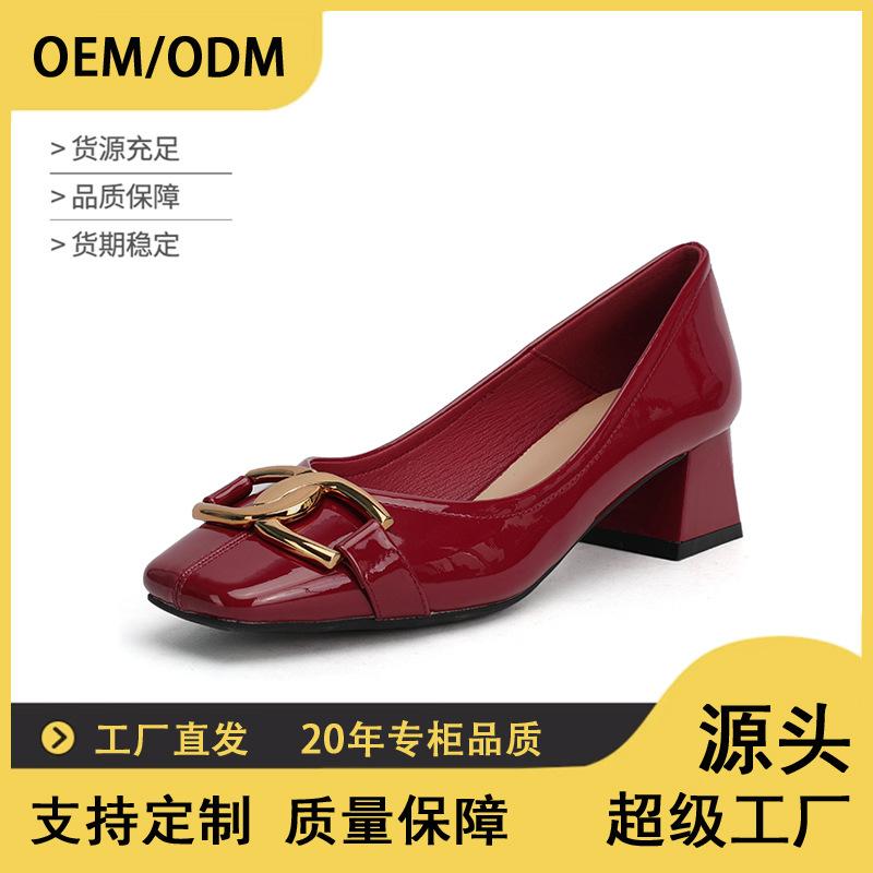Source factory custom sheepskin square head high heels thick heel French stepping heel single shoes patent leather 332-8