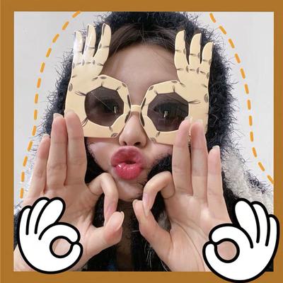 Creative Vertical Evening Glasses with Middle Finger, Decorative Props, Funny Sunglasses