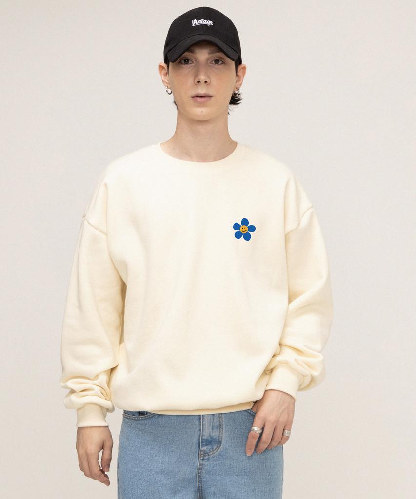 GRAVER [Unisex] Blue Flower Dot Smile Logo Sweatshirt_Cream