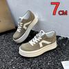 Läder Par Tjock Sula 7CM Vardagliga Höjdökande Skor Elevator Board Shoes Mångsidiga Pendling Höjdökande Sneakers