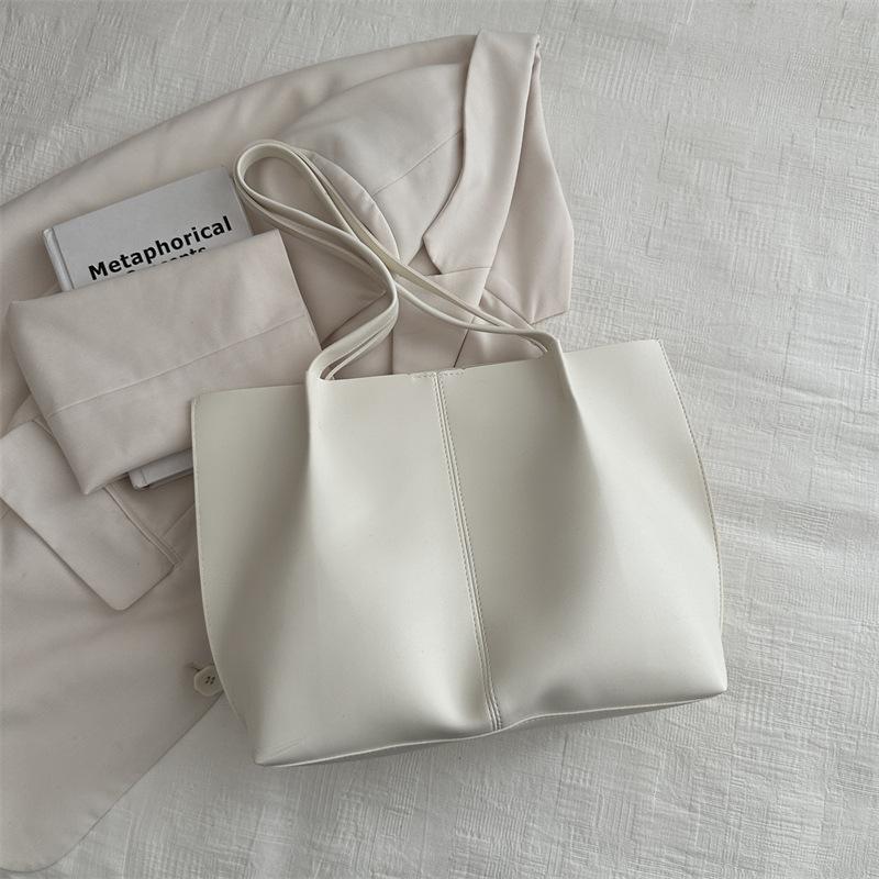 

Красивая модная сумка-тоут большой вместимости с текстурой, нишевый зарубежный стиль, модная личность, новая ретро-женская сумка для通勤 2025 белый