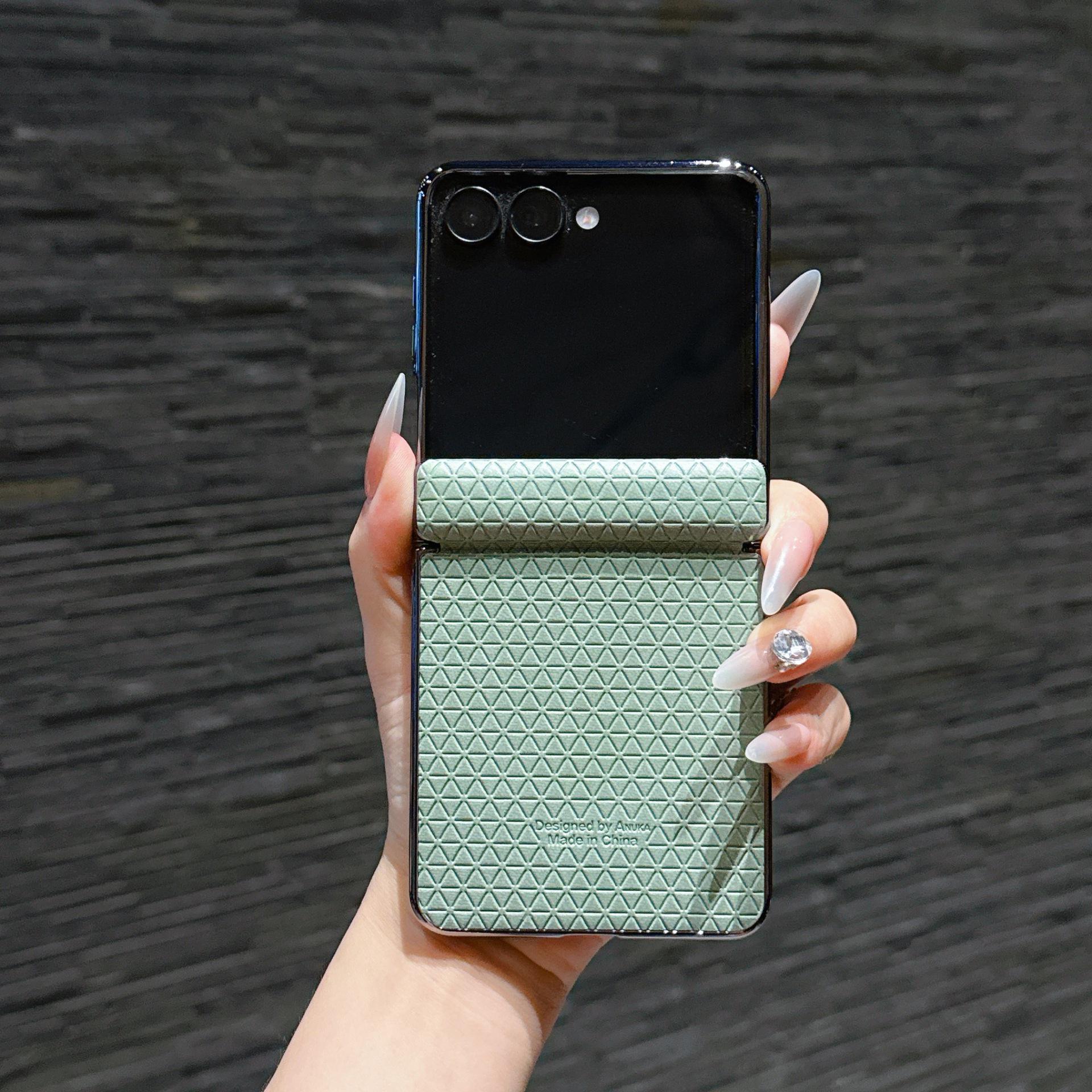 Samsung Z Flip7 Leather Texture Magnetic Phone Case - High-End Central Axis Design Samsung Galaxy Z Flip7