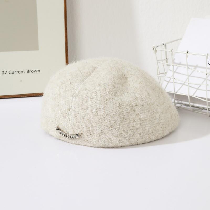 

Осень/Зима 2025 Корейская Мода Бриллиантовый Берет Кепка Газетчика - Стройнящий и Универсальный Стиль Художника для Женщин белый