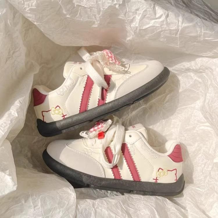 Niche versatile new autumn casual bread shoes women's little white shoes dopamine board shoes women