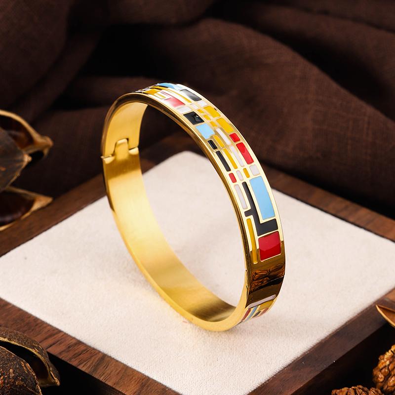 Bracciale Geometrico Aperto in Metallo Color Oro Acciaio Inossidabile Smaltato Vintage, Gioiello da Polso Geometrico Allargato Apribile, Regalo Quotidiano da Polso per Donna