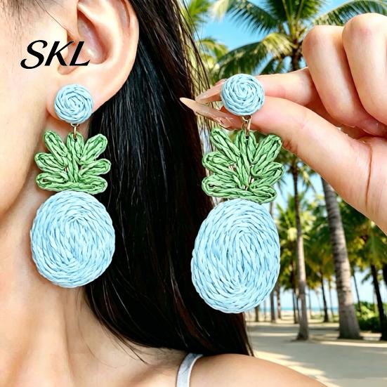 Three-dimensional Pineapple Earrings 1 Pair Handmade Raffia for Women, Boho Straw Hand-Woven Summer Beach Skirt Jewelry Dangle Earrings, Natural