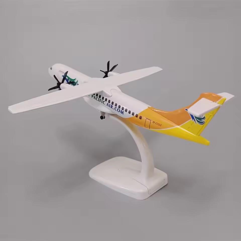 Aircraft Models 20cm Collectible Air Cebu Pacific Atr Metal Plane Model Diecast Aviation Miniature Airplane W Wheels Landing Gea