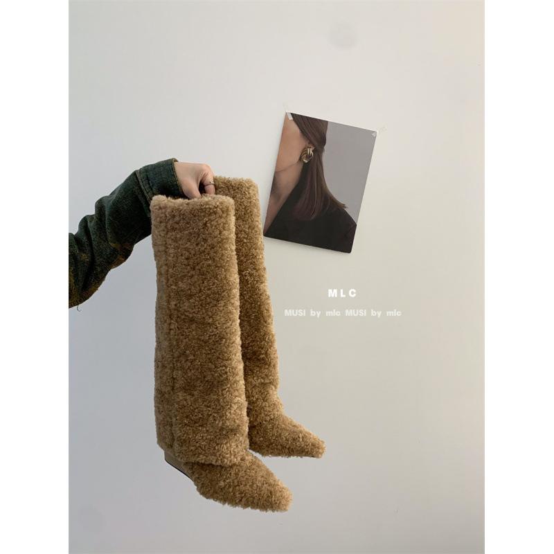 

2025 новые ботинки пушистые ботинки высокие ботинки модные ботфорты модный скошенный каблук остроносые ботфорты до колена 39 хаки