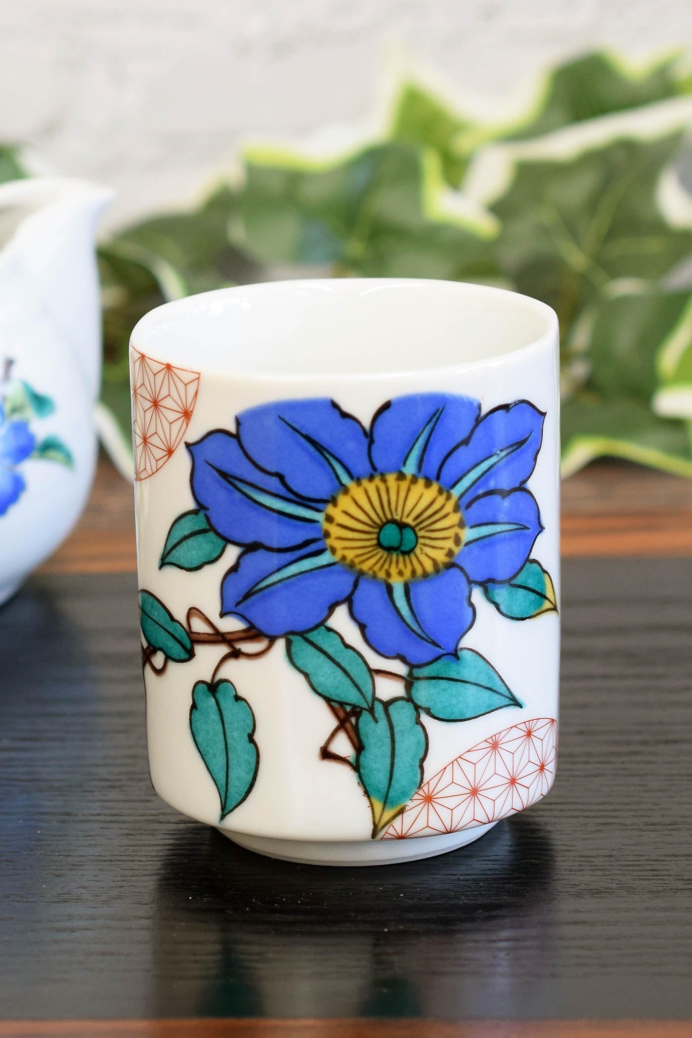

Waza no Kura Large Kutani Ware Teacup with Tessen Brand Japanese Made in Japan Motif, Ceramic, Name, Tableware, белый