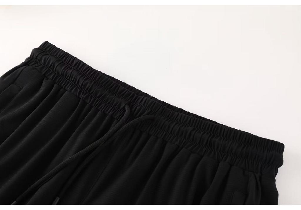 2024 Men's Summer Ice Silk Tapered Sports Pants: Breathable, Loose-Fit for Running & Fitness.