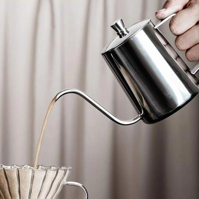 Ustensile – Ceainice, vase de cafea și ibric