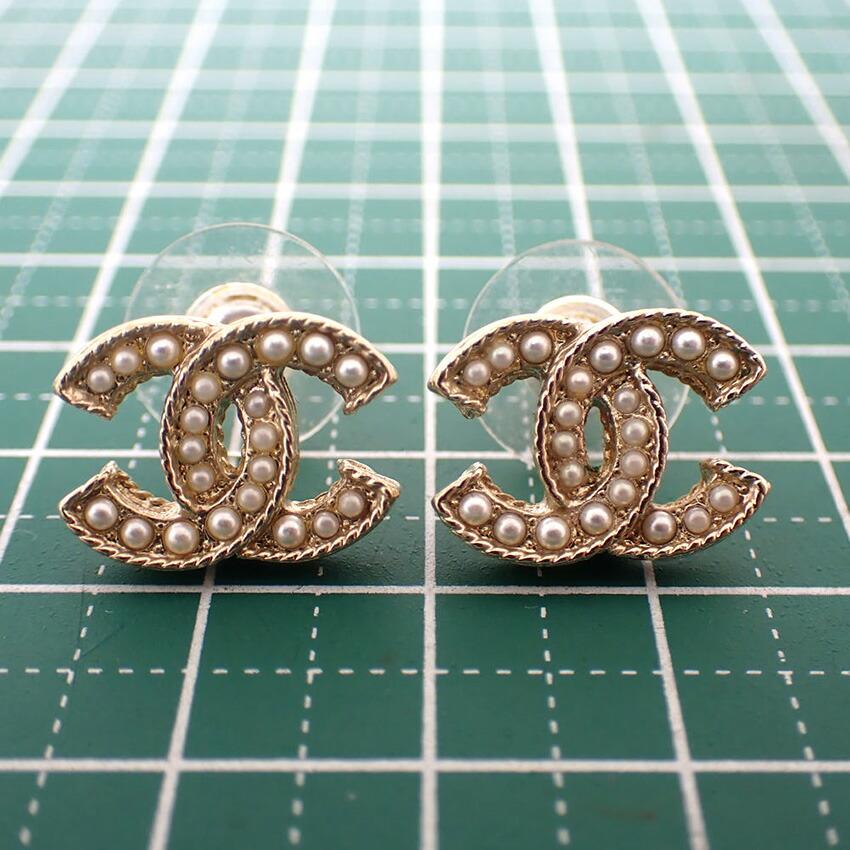 [Pre-owned] CHANEL Coco Mark Faux Pearl Earrings/j55-49