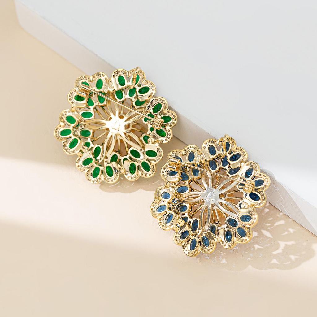 Luxury Gold Zircon Flower Brooch: High-End Fashion, Versatile Corsage Pin