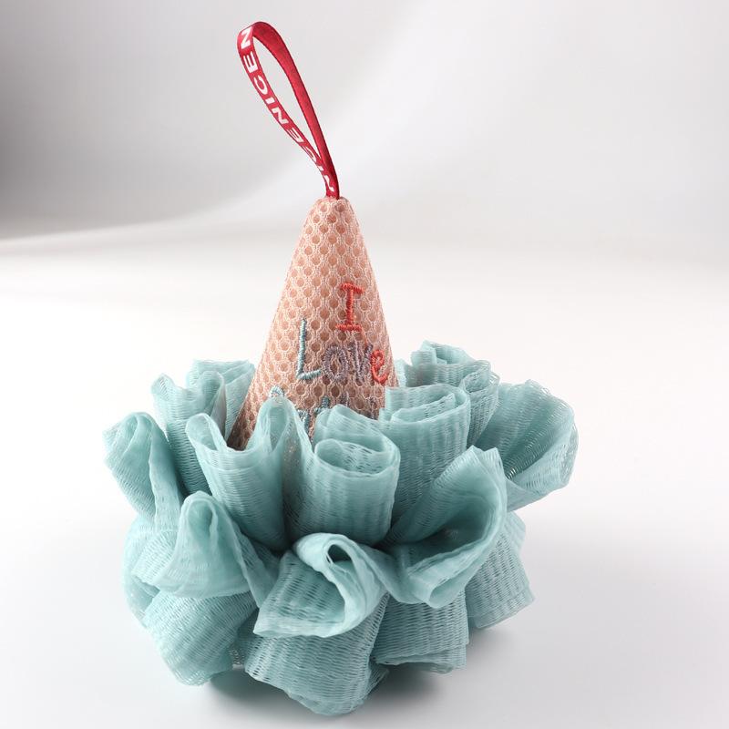 

Высококлассное мороженое, которое не тает в ванной. Мягкая мочалка для милого купания. синий