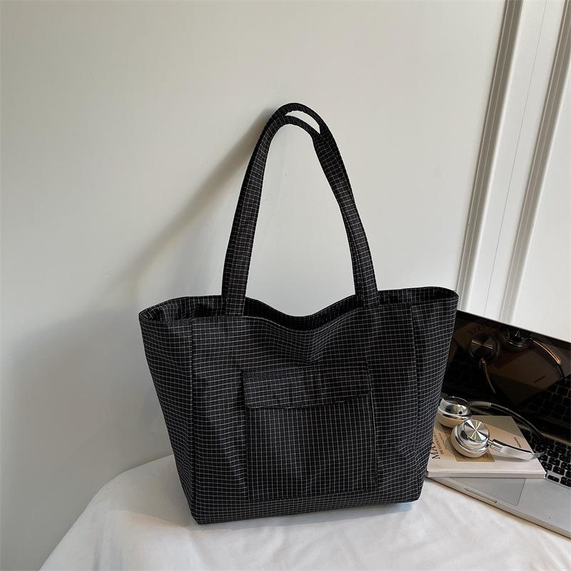 Casual Personality Large-capacity Bag Fashion Niche Design Shoulder Bag 2025 Autumn and Winter New Women's Tote Bag