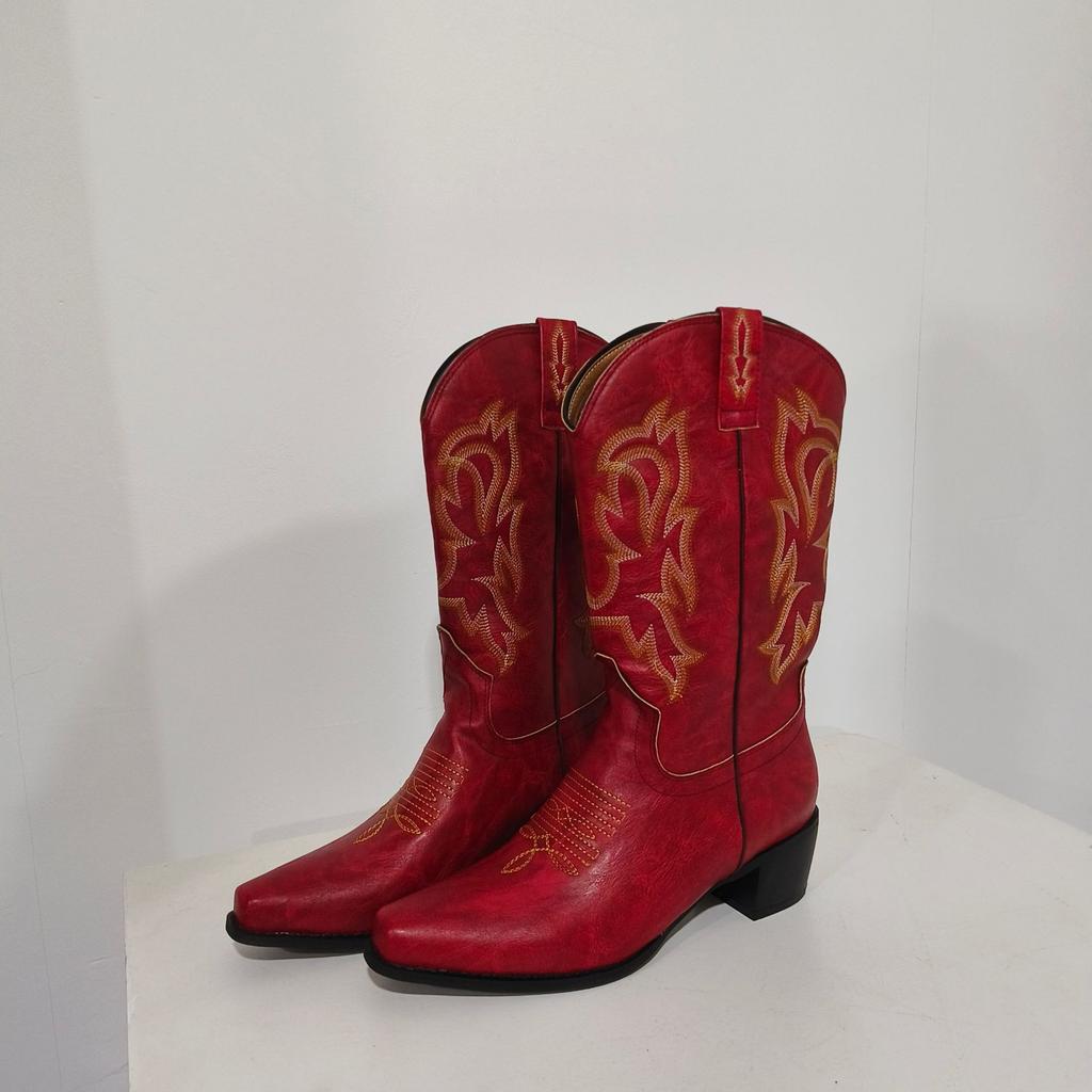 Fashion Pointed toe boots with embroidery, medium-heeled thick heels, large-size slip-on mid-calf western boots for women