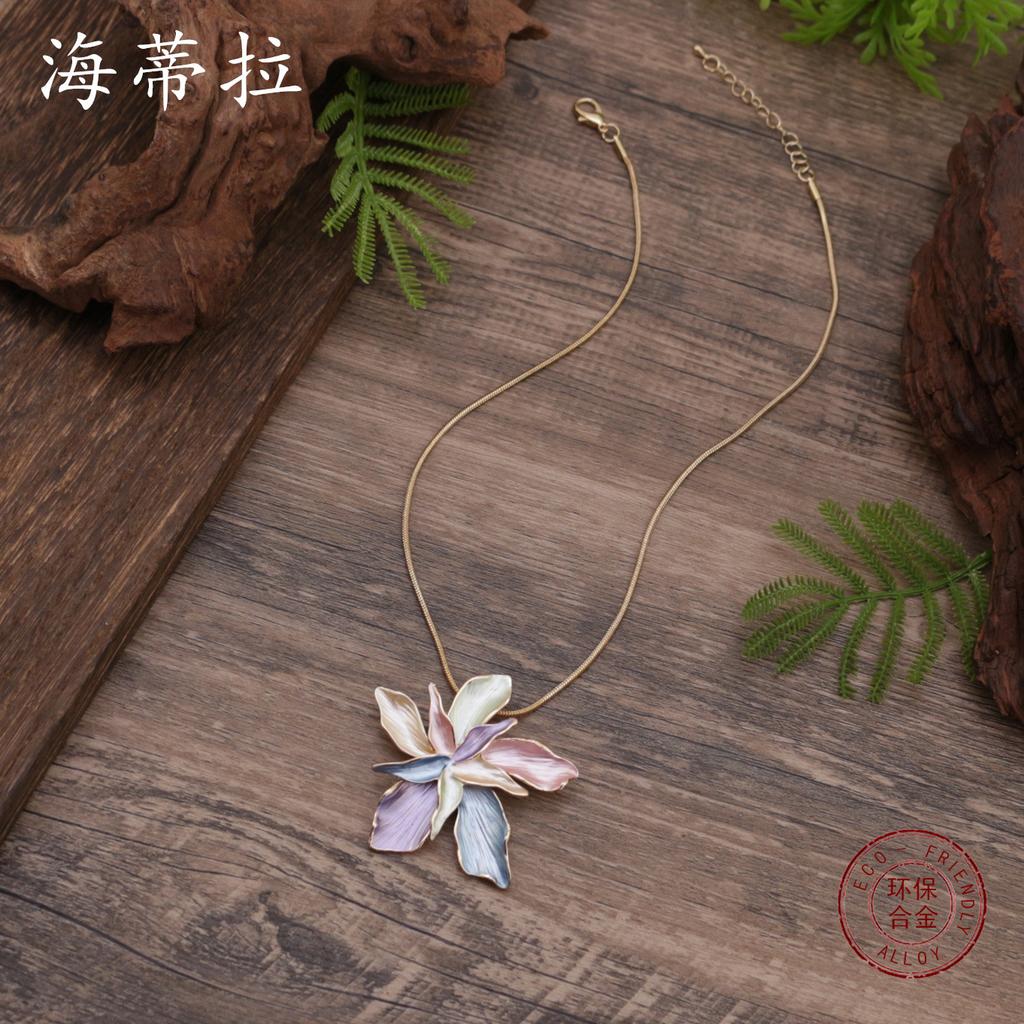 New enamel color double-layer five-petal flower alloy pendant, women's exaggerated personality high-end flower necklace