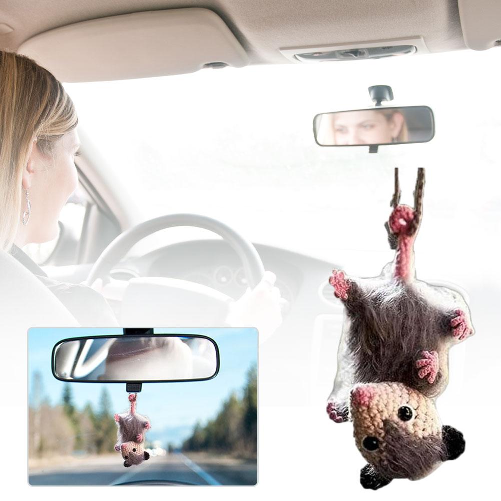 Decoração Fofa para Espelho Retrovisor de Carro, Ornamento de Possum Tricotado, Amuleto Automotivo, Enfeites, Chaveiro Pingente Feito à Mão, Acessórios para Interior de Carro