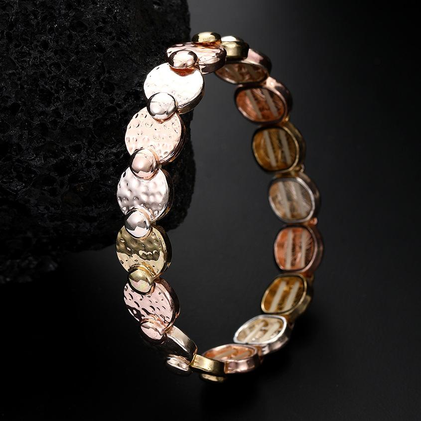 

Новый круглый нерегулярный сплав эластичный браслет, форма гальваническое покрытие трехцветный модный женский браслет elastic adjustable