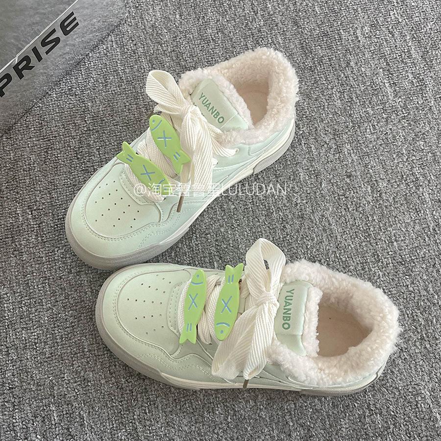 Original niche design fleece board shoes women's 2025 new winter versatile platform white shoes warm casual shoes