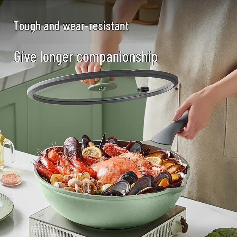 Chui Da Huang 30cm Titanium Non-Stick Flat-Bottom Wok