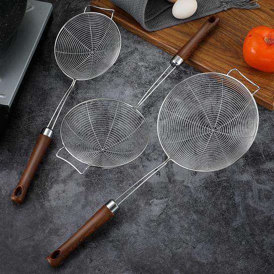 Skimmer Spoon Pasta Strainer with Long Handle Stainless Steel Wire Mesh Colander for Frying And Boiling Heat-Resistant Kitchen Tool for Draining And