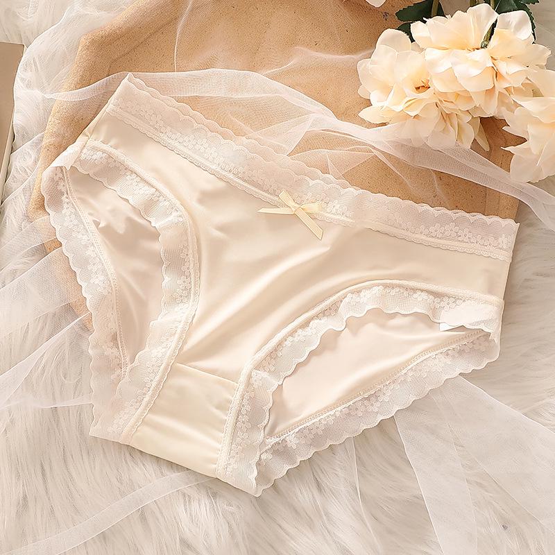 

Seamless Ice Silk Antibacterial Cotton Crotch Mid-Waist Silky Skin-Friendly Women s Underwear XL [110-130 lbs]