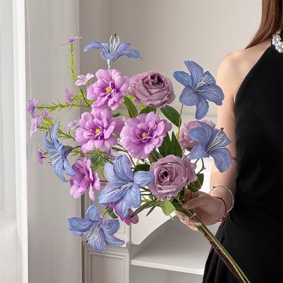 Decoração de casa – Flores e coroas artificiais
