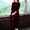 Elegantes goldenes Samt-Knielanges Kleid in Übergröße für Damen - Frühjahrs- & Herbststil
